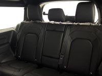 Used Land Rover Defender HSE Dynamic 350 HP (257 kW) 2026 Woolstone green Estate