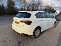 Begagnad Fiat Tipo Easy 95 HK (69 kW) 2019 Vit Halvkombi