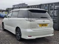 Used Toyota Estima 170 HP (125 kW) 2013 White MPV