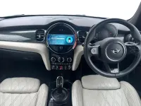 Begagnad Mini Cooper Exclusive 134 HK (98 kW) 2023 Svart Halvkombi