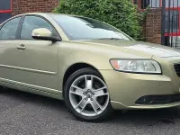 Used Volvo S40 SE 107 HP (78 kW) 2009 Green Sedan