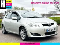 Usado Toyota Auris 124 HP (91 kW) 2009 Prateado Citadino