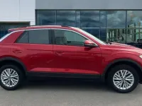 Used VW T-Roc Life 150 HP (110 kW) 2023 Red SUV