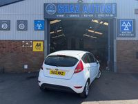Used Ford Fiesta Zetec 2012 White Hatchback