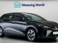 Begagnad MG MG4 EV SE 319 kW (435 HK) 2023 Svart Halvkombi