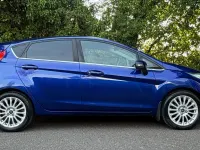Used Ford Fiesta Titanium 125 HP (91 kW) 2014 Blue Hatchback