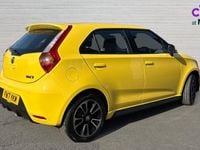 Used MG MG3 106 HP (77 kW) 2017 Yellow Hatchback