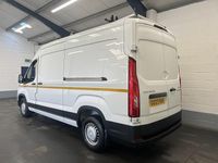 Usado Maxus V90 163 HP (119 kW) 2023 Branco Van