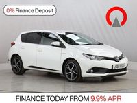 Used Toyota Auris Hybrid Design 136 HP (100 kW) 2018 White Hatchback