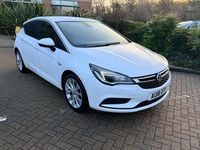 Used Vauxhall Astra 150 HP (110 kW) 2018 White Hatchback