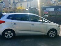 Usado Kia Carens 2013 Plateado Monovolumen