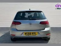 Used VW Golf VII SE 115 HP (84 kW) 2018 Silver Hatchback