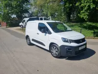 Second-hand Peugeot Partner 2019 Alb Monovolum