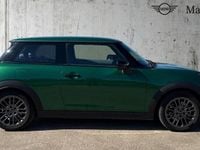 Begagnad Mini Cooper Exclusive 114 kW (156 HK) 2025 Grön Halvkombi