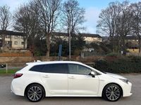 Used Toyota Corolla 122 HP (89 kW) 2021 White Estate