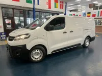 Used Vauxhall Vivaro 100 kW (136 HP) 2022 White MPV