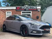 Used Ford Focus ST 250 HP (183 kW) 2017 Grey Hatchback