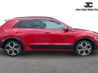 Used Kia Niro 139 HP (102 kW) 2024 Red SUV