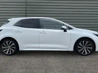 Used Toyota Corolla Design 122 HP (89 kW) 2022 White Hatchback