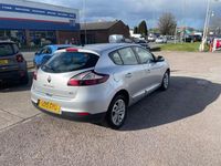 Used Renault Mégane III Dynamique 2015 Silver Hatchback