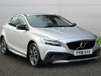 Usado Volvo V40 CC Plus 152 HP (111 kW) 2018 Carrinha