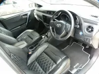 Używany Toyota Auris Hybrid 2018 Biały Hatchback