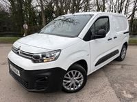 Used Citroën Berlingo 100 HP (73 kW) 2019 White MPV
