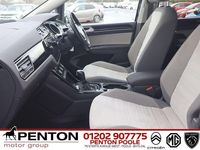 Used VW Touran SEL 150 HP (110 kW) 2022 Black MPV