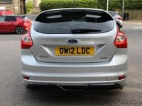 Used Ford Focus Zetec 115 HP (84 kW) 2012 Silver Hatchback