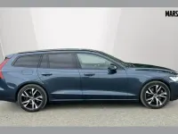 Usado Volvo V60 R-Design 350 HP (257 kW) 2022 Azul Carrinha