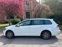 Used VW Golf VII SE 115 HP (84 kW) 2018 White Estate
