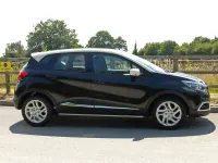Used Renault Captur Dynamique 2016 Sapphire black metallic/cream roof SUV
