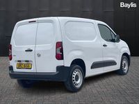 Used Vauxhall Combo 100 HP (73 kW) 2022 White MPV