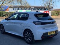 Used Peugeot 208 Style 99 HP (72 kW) 2025 White Hatchback