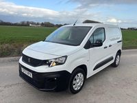 Used Peugeot Partner 100 HP (73 kW) 2022 White MPV