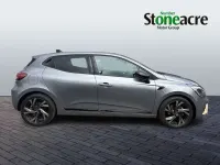 Usado Renault Clio V Engineered 143 HP (105 kW) 2023 Cinzento Citadino