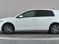 Used VW Golf VII SE 110 HP (80 kW) 2018 White Hatchback