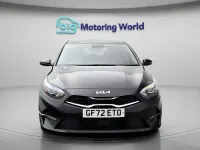 Usado Kia Ceed 160 HP (117 kW) 2021 Preto Citadino