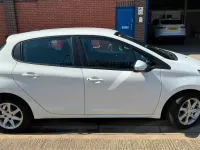 Used Peugeot 208 Active 2017 White Hatchback