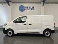 Used Citroën Dispatch 100 HP (73 kW) 2023 White MPV