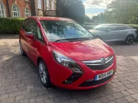 Used Vauxhall Zafira SRi 140 HP (102 kW) 2014 Red MPV