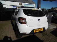 Used Dacia Sandero Ambiance 90 HP (66 kW) 2015 White Hatchback