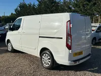 Used Ford Transit Custom Limited 130 HP (95 kW) 2021 White Van