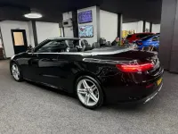 Usado Mercedes E220 AMG line 194 HP (142 kW) 2018 Preto Cabrios