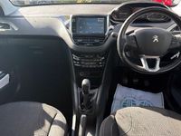 Used Peugeot 208 S 82 HP (60 kW) 2019 White Hatchback