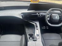 Usado Peugeot e-3008 Allure 152 kW (207 CV) 2024 Gris SUV