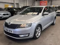 Used Skoda Rapid SE 90 HP (66 kW) 2017 Silver Hatchback