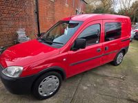 Second-hand Vauxhall Combo 75 CP (55 kW) 2009 Roșu Monovolum