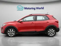 Usado Kia Stonic 99 CV (72 kW) 2023 Rojo SUV