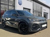 Usado VW Tiguan R-line 150 HP (110 kW) 2025 Cinzento SUV